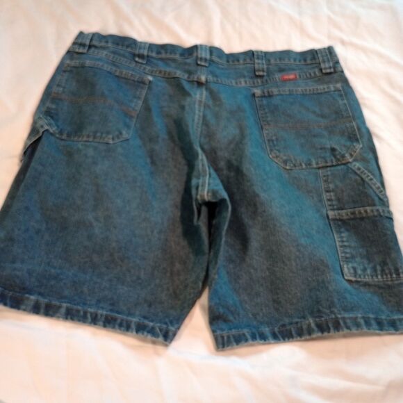 Wrangler Men's Carpenter Shorts. Sz. 40 64WC6DI. Small Flaw. **See Description - Picture 2 of 9
